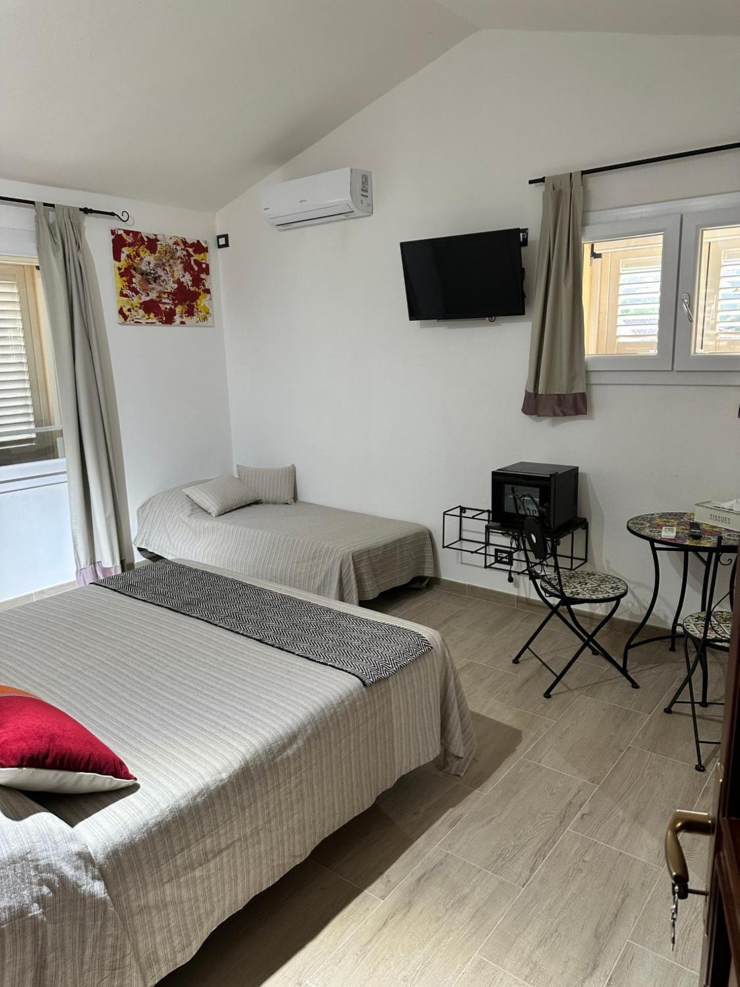 Relais Del Poggio Bed & Breakfast Capoterra Ngoại thất bức ảnh